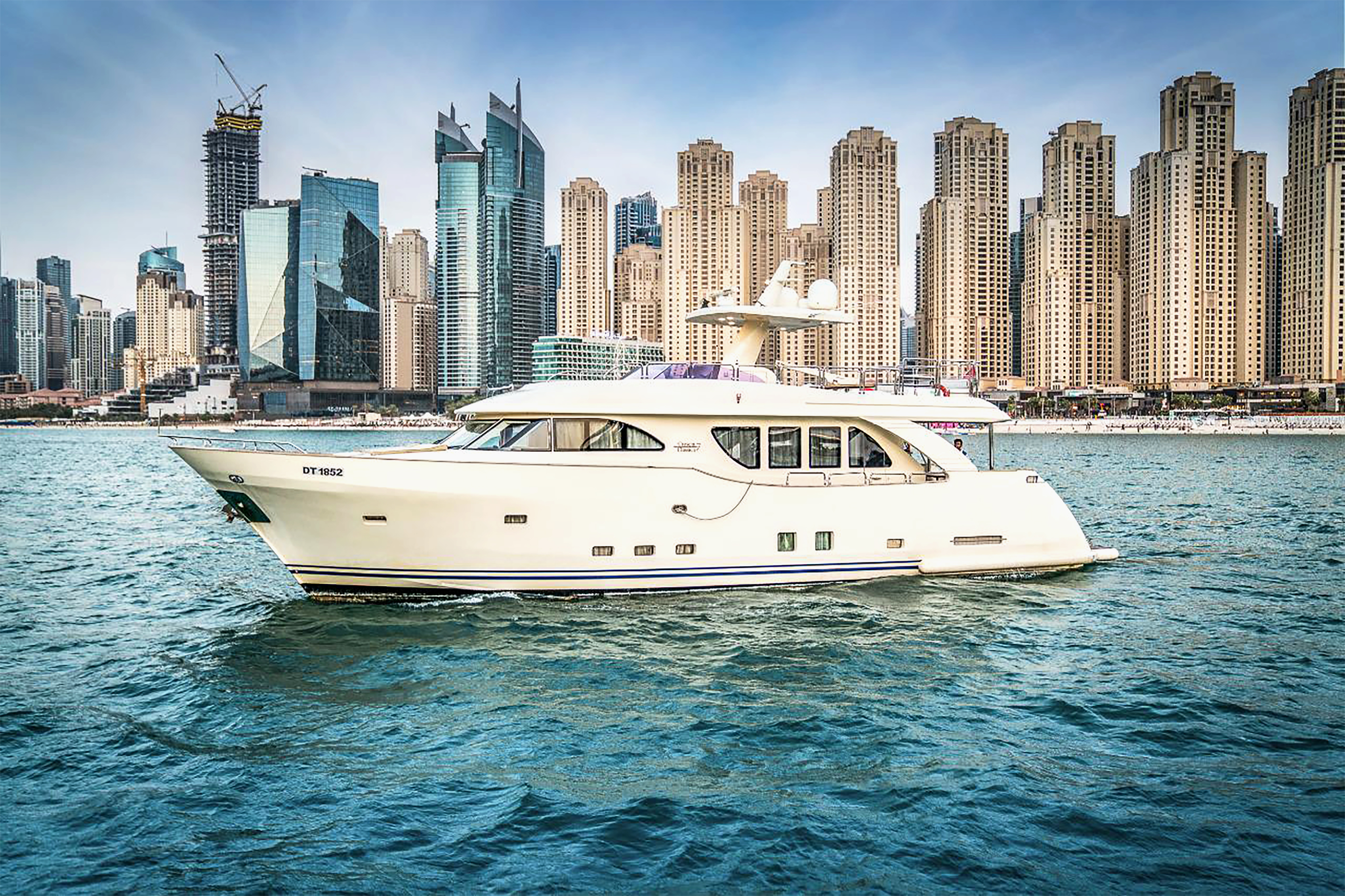 Luxury Yacht Rental Dubai